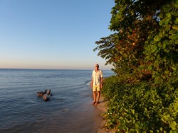 1011 Strandspaziergang Westend Roatan