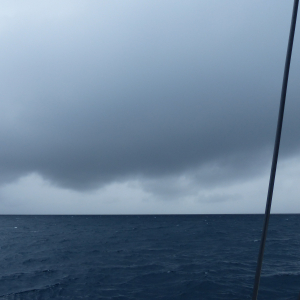 10-Regenwolken vor St. Vincent